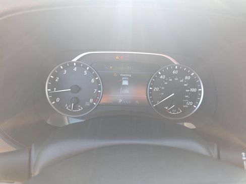 Used 2024 Nissan Frontier SV w/ Technology Package RWD image 19