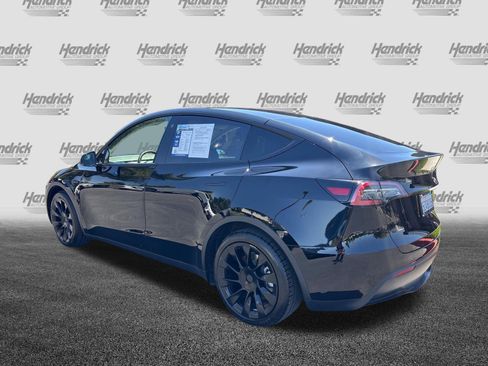 Used 2022 Tesla Model Y Long Range AWD/4WD image 8