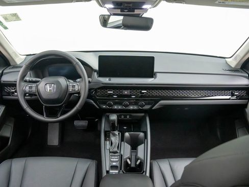 Certified 2025 Honda Accord EX-L image 10