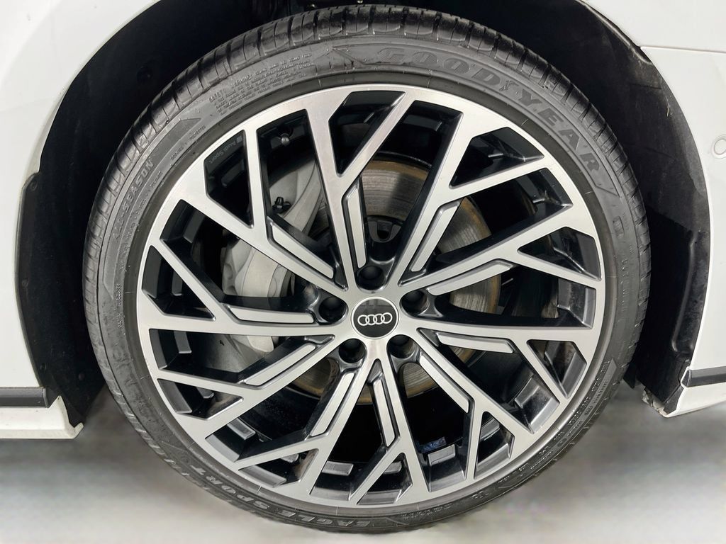 Used 2021 Audi A8 L 3.0T w/ Executive Plus Package AWD/4WD image 39