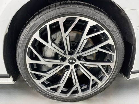 Used 2021 Audi A8 L 3.0T w/ Executive Plus Package AWD/4WD image 39