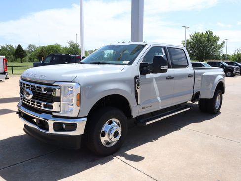 New 2026 Ford F350 XLT AWD/4WD image 8