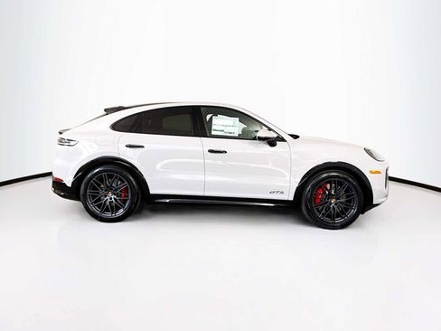 New 2026 Porsche Cayenne GTS image 8