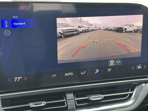 New 2026 Chevrolet Equinox EV LT image 11