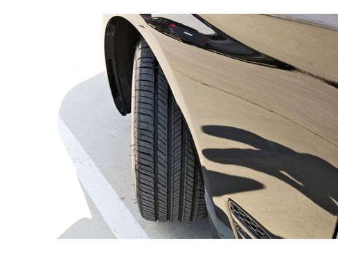 Used 2026 Genesis G70 2.5T image 30