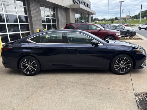 Used 2022 Lexus ES 350 w/ Premium Package FWD image 12