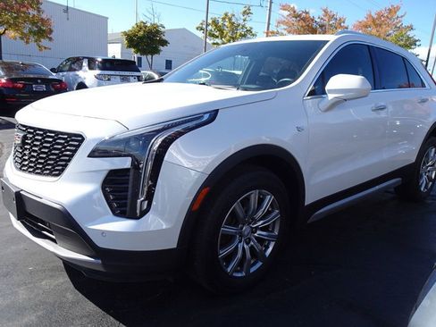 Used 2019 Cadillac XT4 Premium Luxury w/ Technology Package image 4
