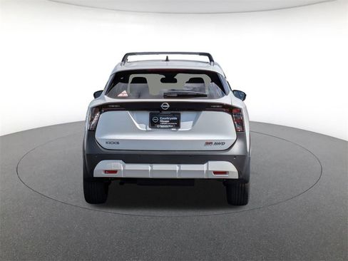 New 2026 Nissan Kicks SR w/ Cold Weather Package image 6
