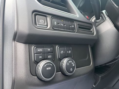 Used 2021 Chevrolet Tahoe RST image 25