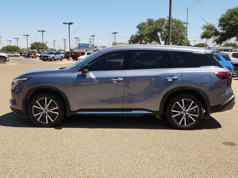 Used 2023 INFINITI QX60 Sensory w/ Vision Package AWD/4WD image 2