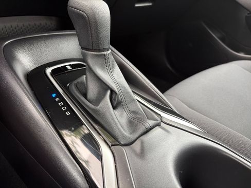 Used 2025 Toyota Corolla LE FWD image 39