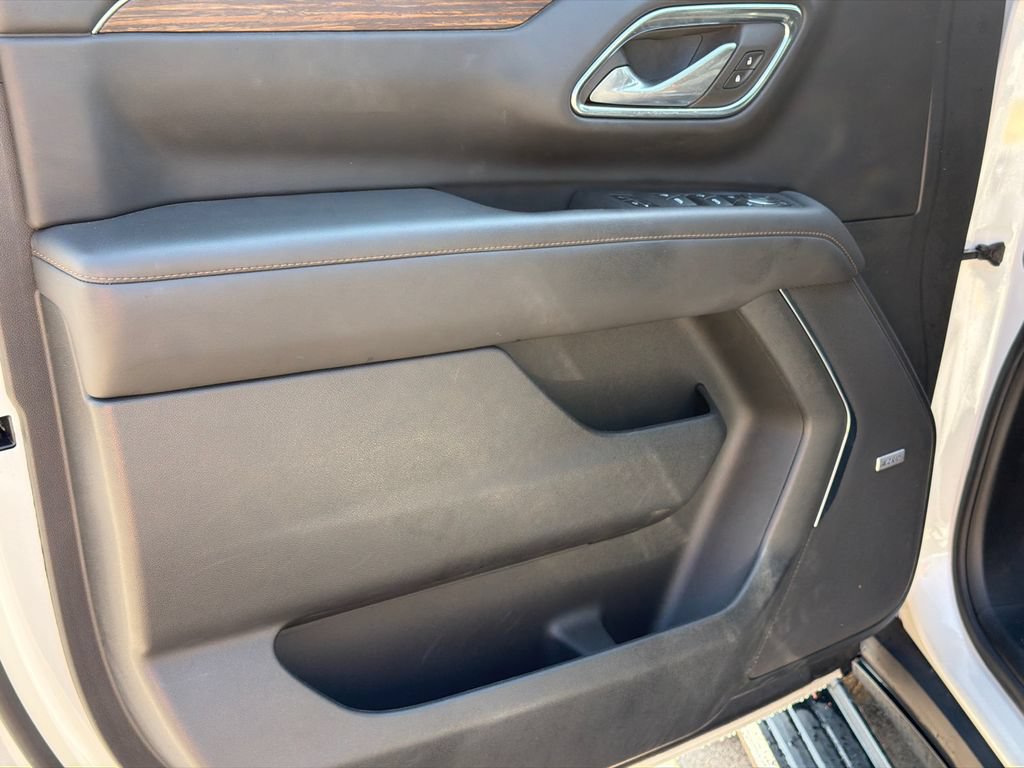Used 2023 Chevrolet Tahoe High Country AWD/4WD image 10