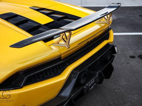 Used 2016 Lamborghini Huracan LP 610-4 AWD/4WD image 17