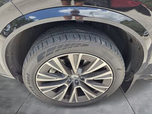 Used 2020 Volvo XC90 T5 Momentum w/ Protection Package image 3