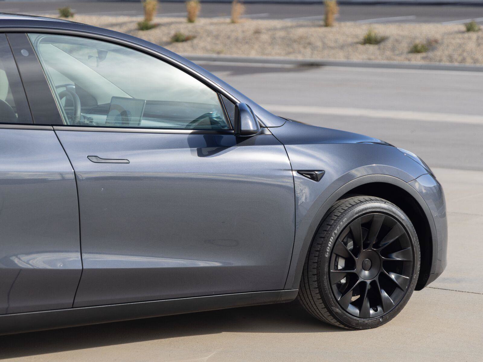 Used 2022 Tesla Model Y Long Range AWD/4WD image 10