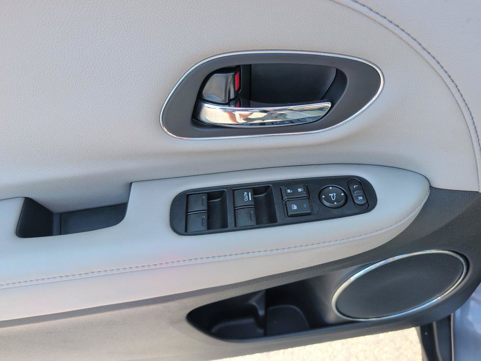 Used 2019 Honda HR-V EX-L image 17