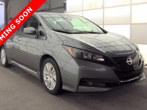 Used 2025 Nissan Leaf S FWD image 3