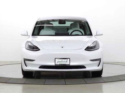Used 2019 Tesla Model 3 Long Range image 2