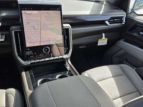 New 2026 GMC Yukon XL Elevation AWD/4WD image 33