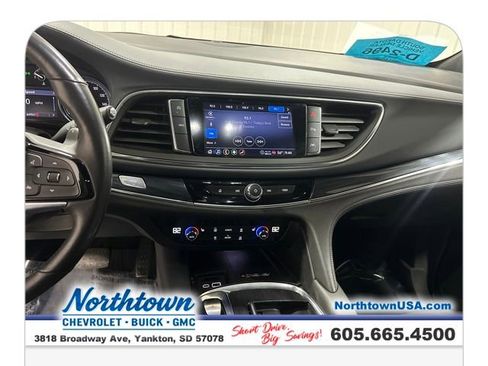 Used 2023 Buick Enclave Essence w/ Sport Touring Edition image 18