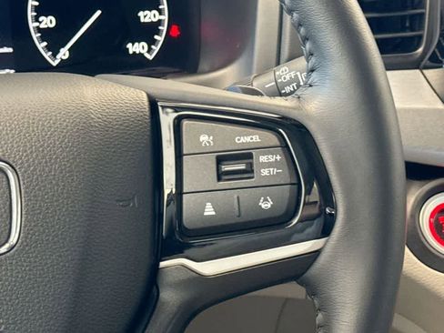 Certified 2025 Honda Odyssey EX-L image 28