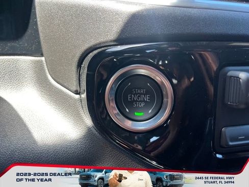 New 2026 GMC Sierra 1500 Elevation image 28