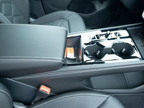 New 2026 Volkswagen Atlas SE image 43