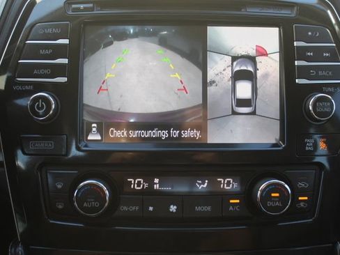 Used 2017 Nissan Maxima Platinum w/ Medallion Package image 17