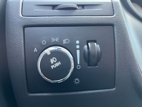 Used 2013 Dodge Challenger R/T RWD image 19