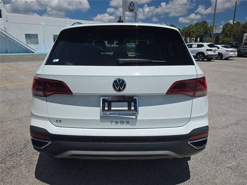 Used 2024 Volkswagen Taos SE FWD image 4