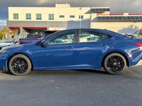 New 2026 Toyota Camry SE image 6