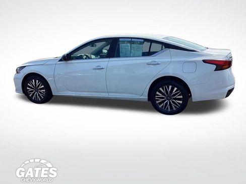 Used 2025 Nissan Altima 2.5 SV AWD/4WD image 6