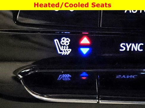Used 2023 Buick Envision Avenir AWD/4WD image 27