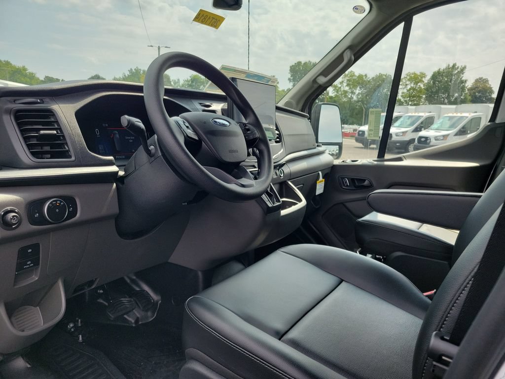 New 2026 Ford Transit 250 148 Medium Roof w/ Load Area Protection Package RWD image 25