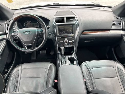 Used 2016 Ford Explorer Platinum AWD/4WD image 13