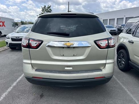 Used 2014 Chevrolet Traverse LT FWD image 8