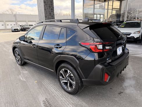Used 2024 Subaru Crosstrek 2.0i Premium image 3