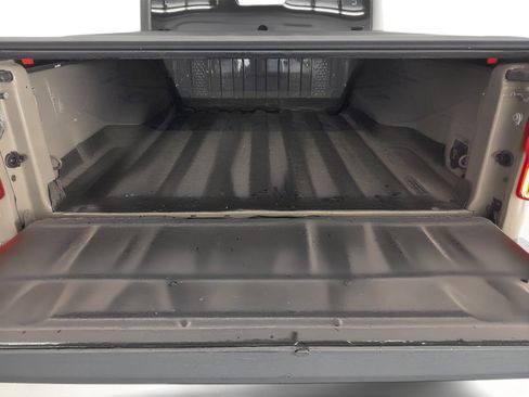 Used 2020 Jeep Gladiator Overland image 13