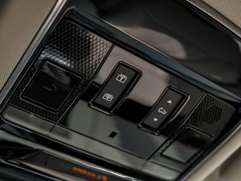 New 2026 Land Rover Range Rover SE AWD/4WD image 39
