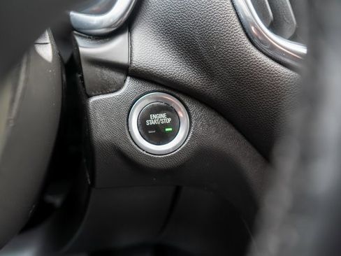 Used 2023 Chevrolet Equinox LT image 26