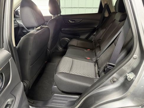 Used 2019 Nissan Rogue S w/ Special Edition Package image 10