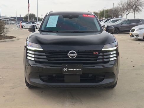 Certified 2025 Nissan Kicks SR image 2