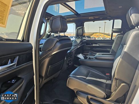 Used 2024 Jeep Grand Wagoneer Series II Obsidian w/ Quick Order Packagew 28T AWD/4WD image 35