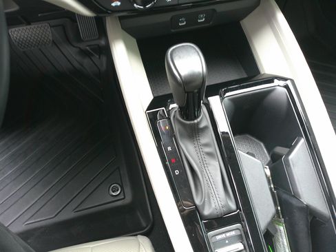 Used 2023 Honda Accord EX-L image 27