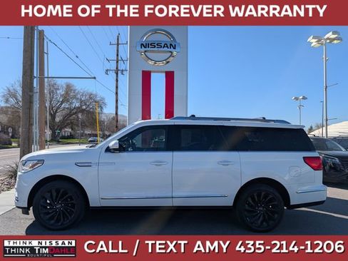Used 2021 Lincoln Navigator L Reserve image 1