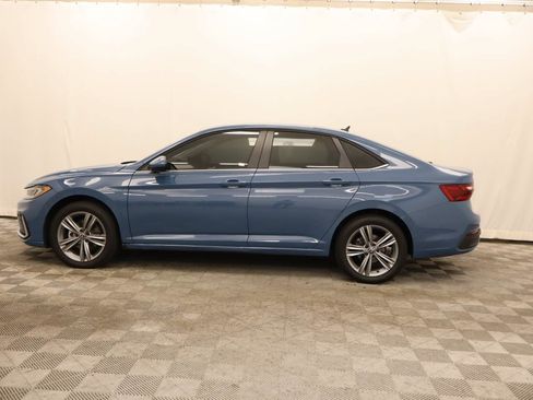 Used 2025 Volkswagen Jetta S FWD image 2