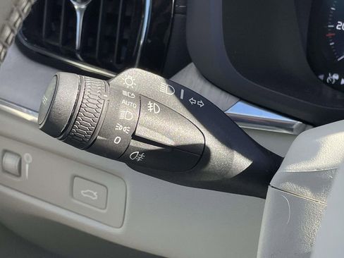 Used 2021 Volvo XC60 T5 Inscription image 13