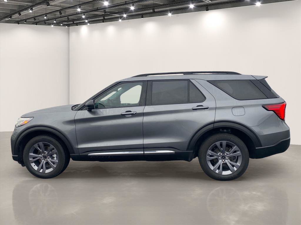 Used 2025 Ford Explorer Active w/ Active Comfort Package AWD/4WD image 4