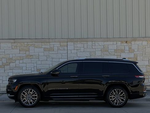 Used 2021 Jeep Grand Cherokee L Summit AWD/4WD image 3