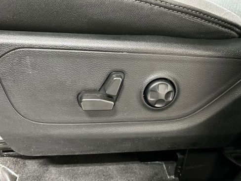 Used 2021 RAM 1500 Big Horn AWD/4WD image 10